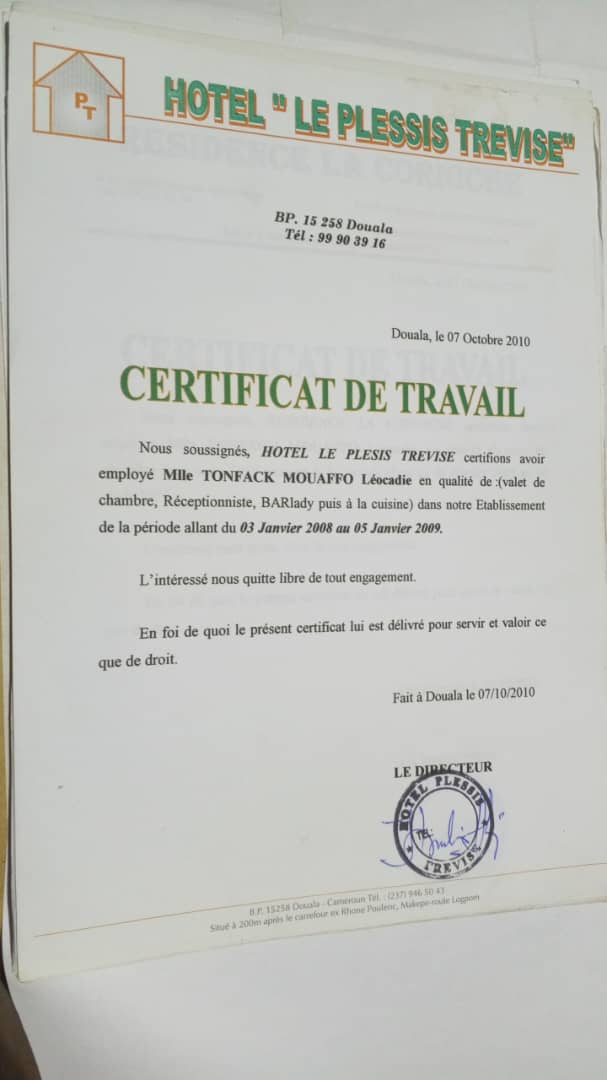 Certificat Travail Hotel Plessis Trevise 2009 - Réceptionniste barlady valet chambre cuisine multi-compétences
